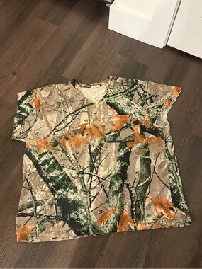 Outfitters Ridge Camouflage Short-Sleeve Shirt in Tan & Green